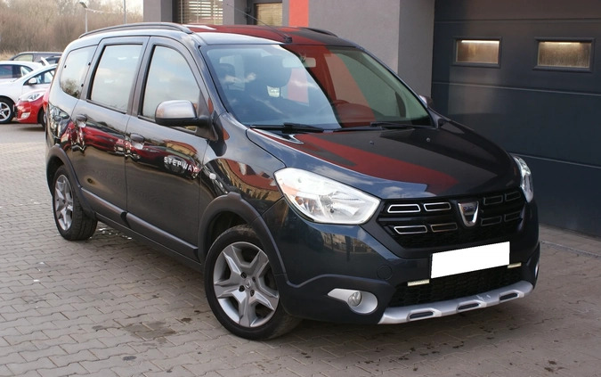 Dacia Lodgy cena 39900 przebieg: 70000, rok produkcji 2017 z Białystok małe 301